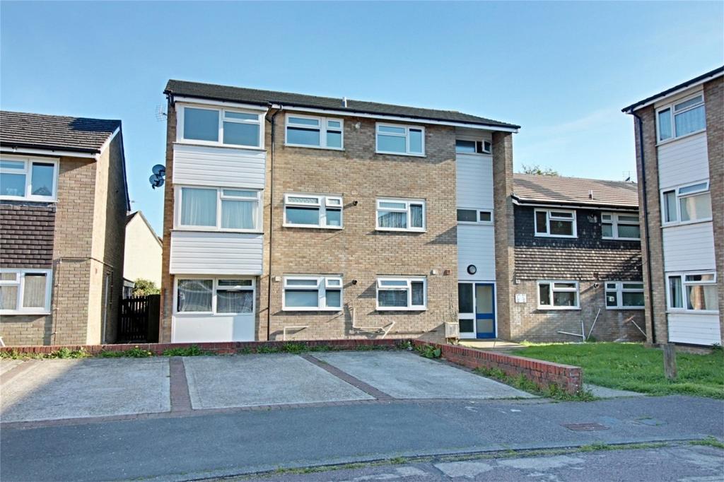 Wagon Mead, Hatfield Heath, 2 bed flat £925 pcm (£213 pw)