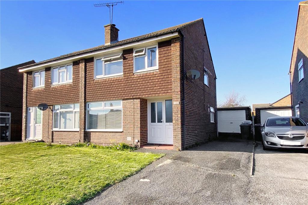 Old Worthing Road, East Preston, West Sussex 3 bed semidetached house