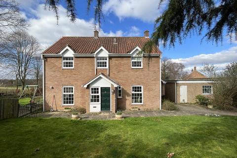 4 bedroom detached house for sale - The Old Hall, Castle Rising