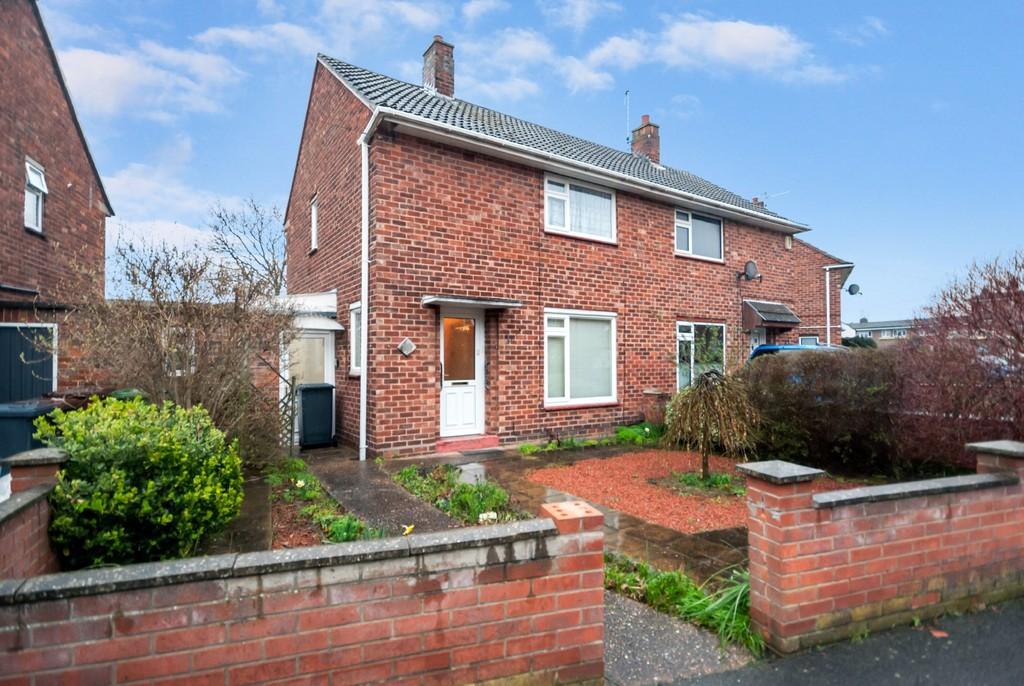 Walford Drive, Lincoln 2 bed semidetached house £135,000