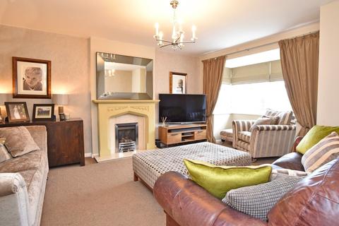 13 Burns Way, Harrogate, HG1 3NA