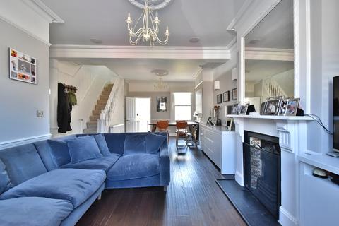 11 Lutwyche Road, London, SE6 4EP