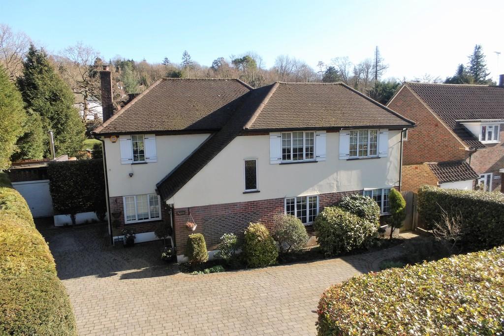 Outwood Lane, Chipstead 4 bed detached house £1,000,000