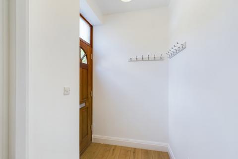 2 bedroom maisonette to rent, Broadfield, Crawley