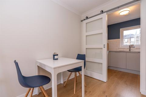 11/3 Murano Place, Edinburgh, EH7 5HH
