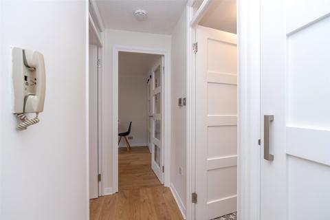 11/3 Murano Place, Edinburgh, EH7 5HH