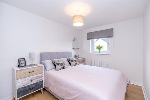 11/3 Murano Place, Edinburgh, EH7 5HH