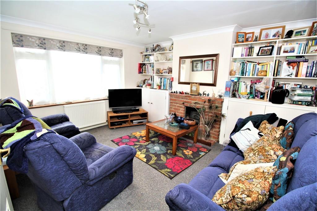 Bolle Road, Alton, Hampshire 3 bed semidetached house £375,000