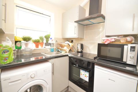 1 bedroom in a house share to rent - Piedmont Road, London, SE18 1TB