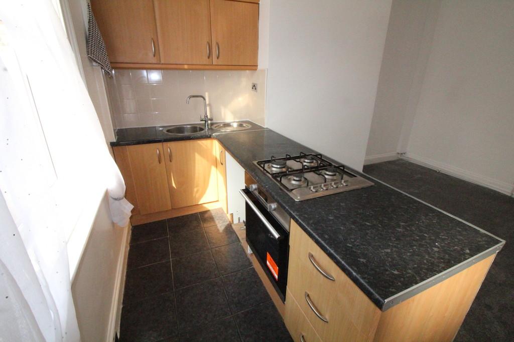 South Parade, Cleckheaton 1 bed terraced house £550 pcm (£127 pw)