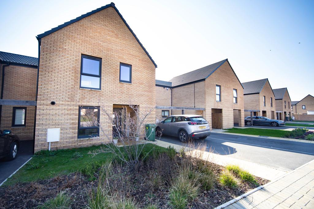 Willowbrook Street, St. Mellons, Cardiff 4 bed terraced house £300,000