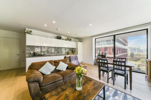 2 bedroom apartment to rent, Fairwater House, Royal Wharf, London, E16