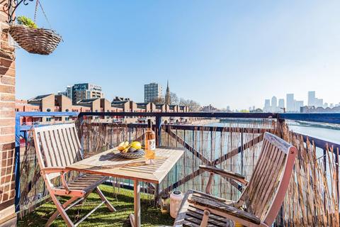 31 Maynards Quay, London, E1W 3RY