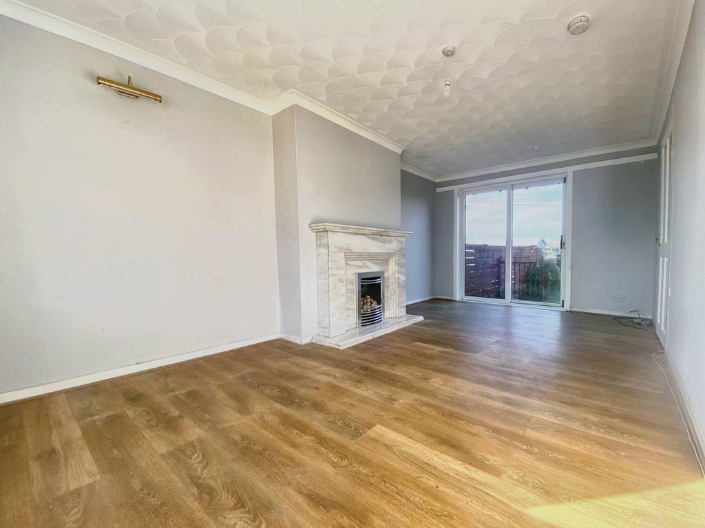 Dunlop Terrace, Ayr KA8 3 bed terraced house £775 pcm (£179 pw)