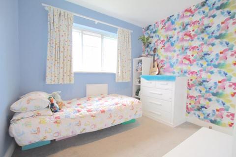 4 Hill Rise, London, NW11 6NA