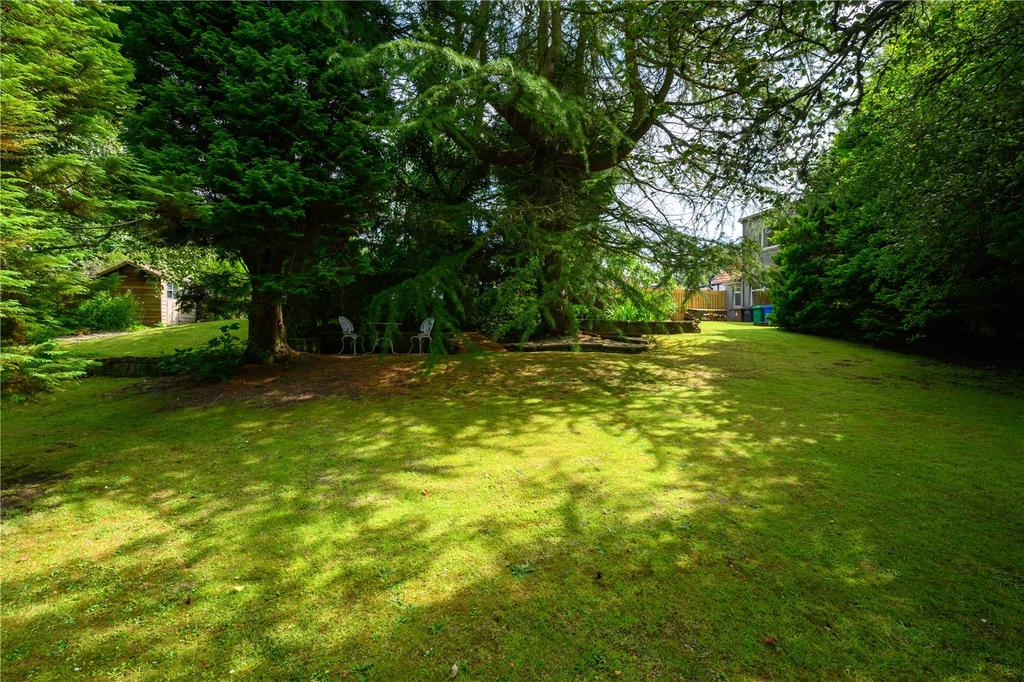 Ailnach Garden