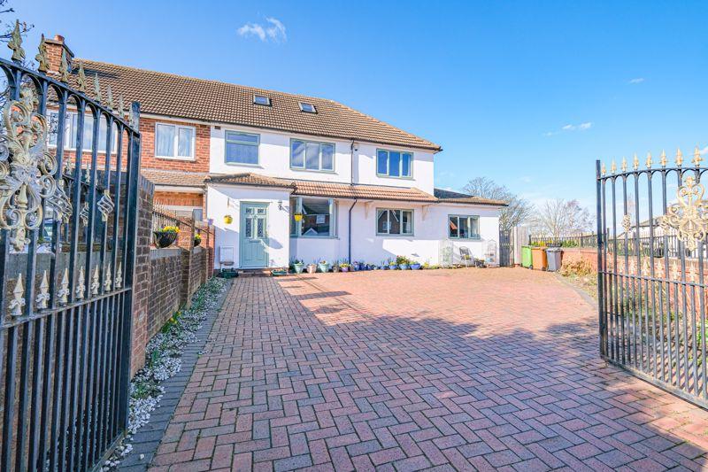 Bridle Lane, Streetly, Sutton... 5 bed semidetached house £425,000
