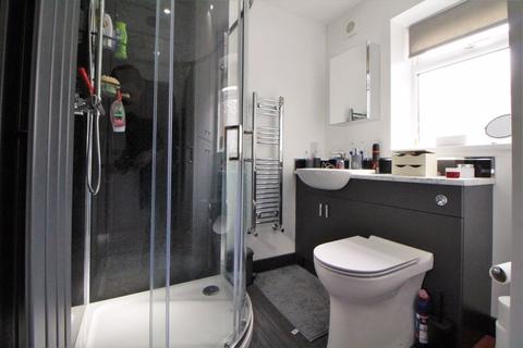 11 Thingwall Road East, Wirral, CH61 3UY