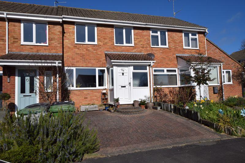 Greenfields Avenue, Alton 3 bed terraced house £350,000