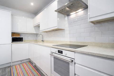 1 bedroom ground floor maisonette for sale, Molesey Road, Hersham