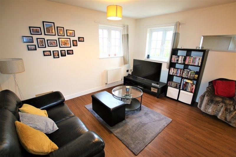 Tillage Close, Walmer Bridge, Preston, PR4 2 bed apartment £62,500
