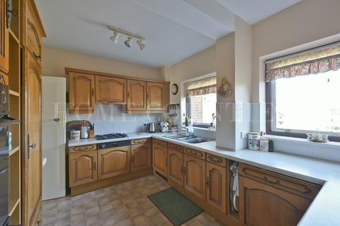 147 Mutton Lane, Potters Bar, EN6 2HD