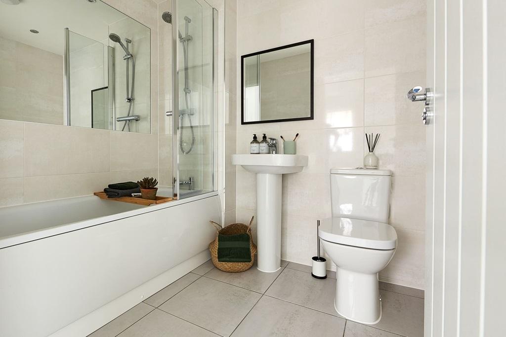 A family-friendly bathroom