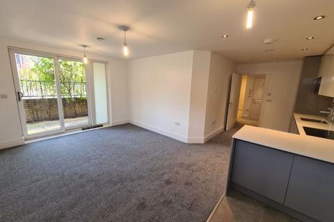 2 bedroom apartment to rent, East Street, Epsom