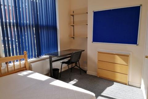 4 bedroom terraced house to rent - Sir Thomas Whites Road, Coventry. CV5 8DQ