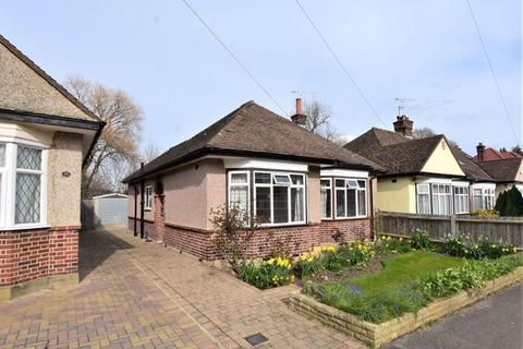8 Manor Park Drive, Harrow, HA2 6HS