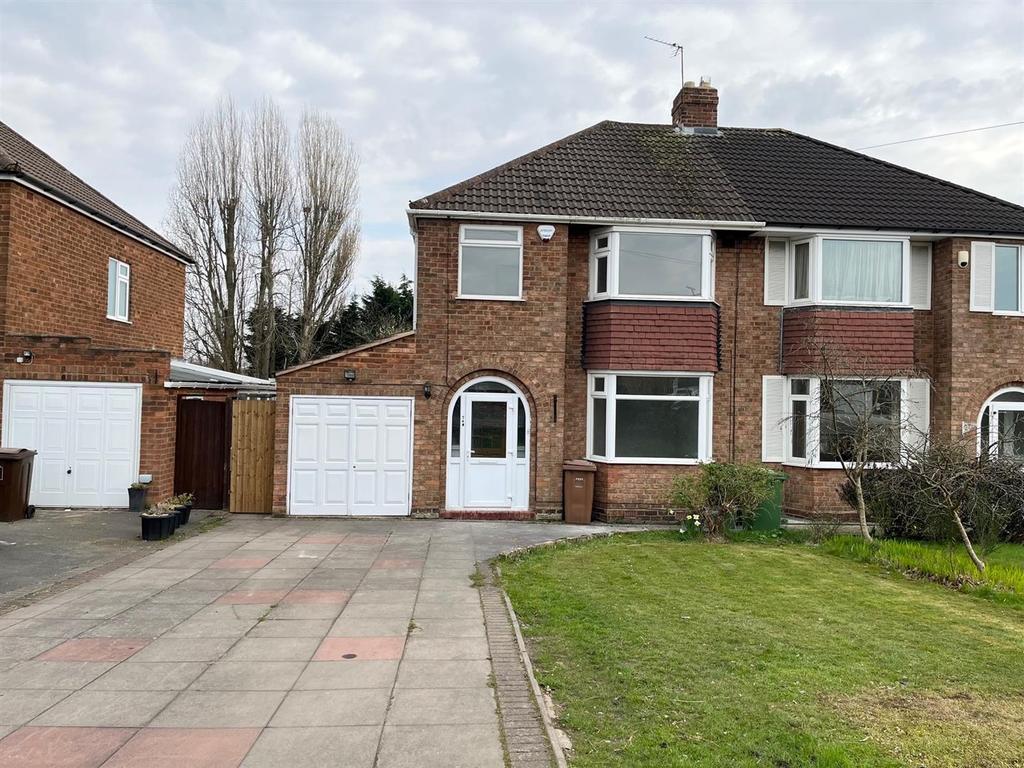 Old Lode Lane, Solihull 3 bed house £1,350 pcm (£312 pw)