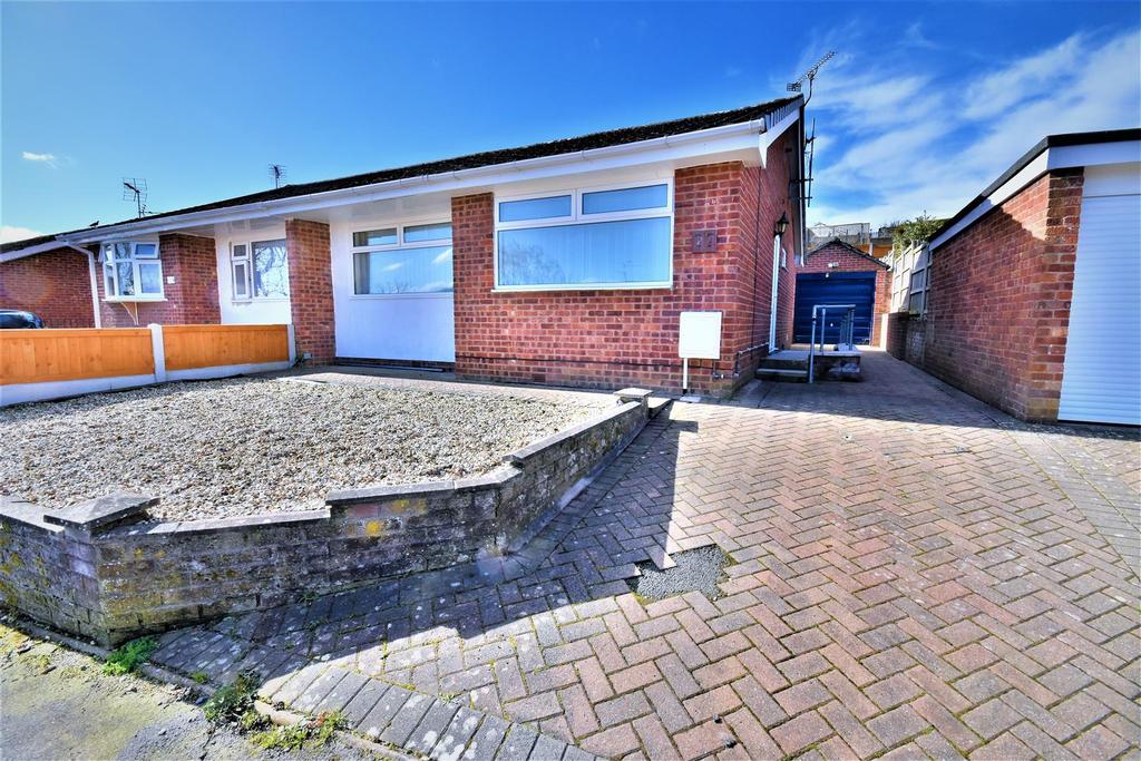 Caer Haf, Summerhill, Wrexham 2 bed semidetached bungalow £175,000