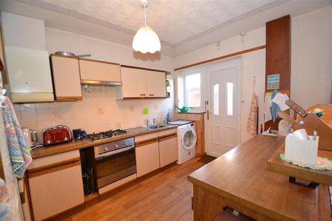 12 Upper Lane, Gomersal, Cleckheaton, BD19 4JD