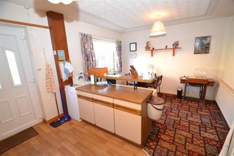 12 Upper Lane, Gomersal, Cleckheaton, BD19 4JD