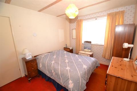12 Upper Lane, Gomersal, Cleckheaton, BD19 4JD