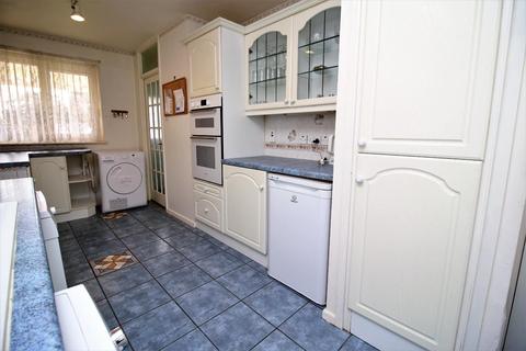 30 Elm Close, Yatton, Bristol, BS49 4EL