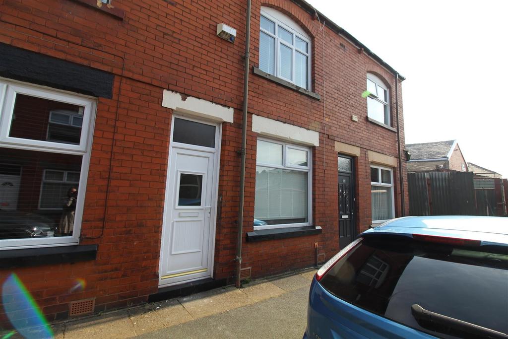 Grace Street, Horwich, Bolton 2 bed terraced house £560 pcm (£129 pw)