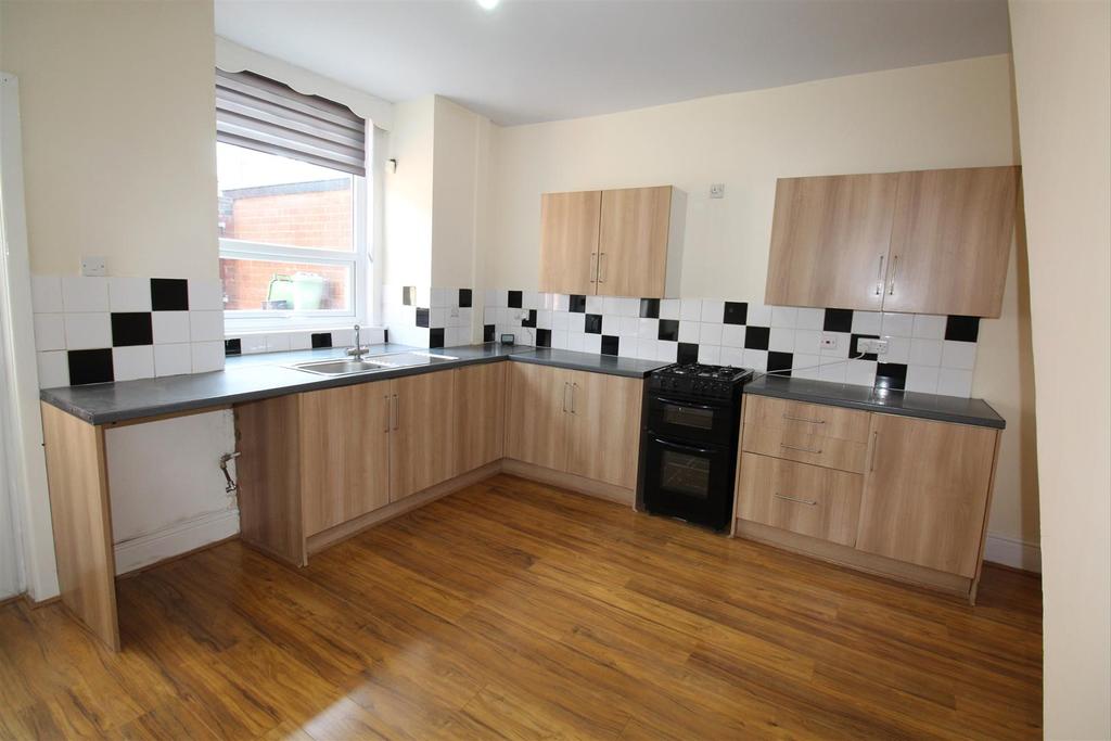 Grace Street, Horwich, Bolton 2 bed terraced house £560 pcm (£129 pw)