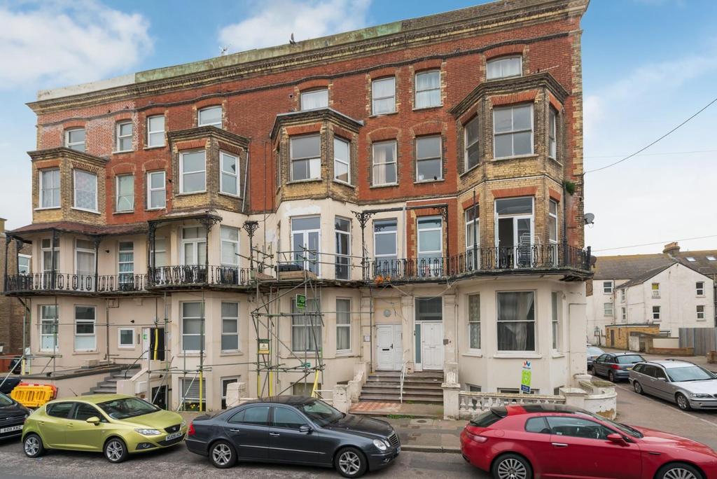 Edgar Road, Cliftonville, Margate 2 bed flat £150,000