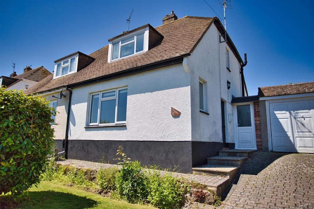 Quarry Walk, Hythe 2 bed semidetached bungalow £1,200 pcm (£277 pw)