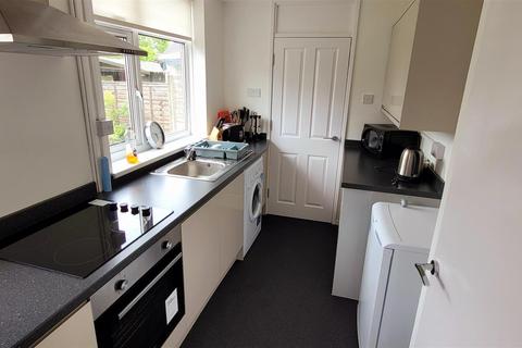 3 bedroom house to rent - Sanders Close, Atherstone, CV9 3AJ