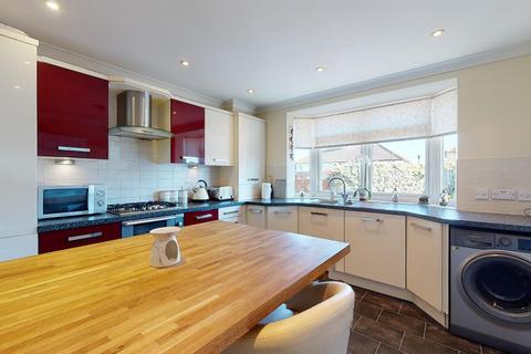 5 Leander Close, Deal, CT14 9FJ
