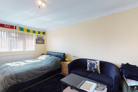 5 Leander Close, Deal, CT14 9FJ