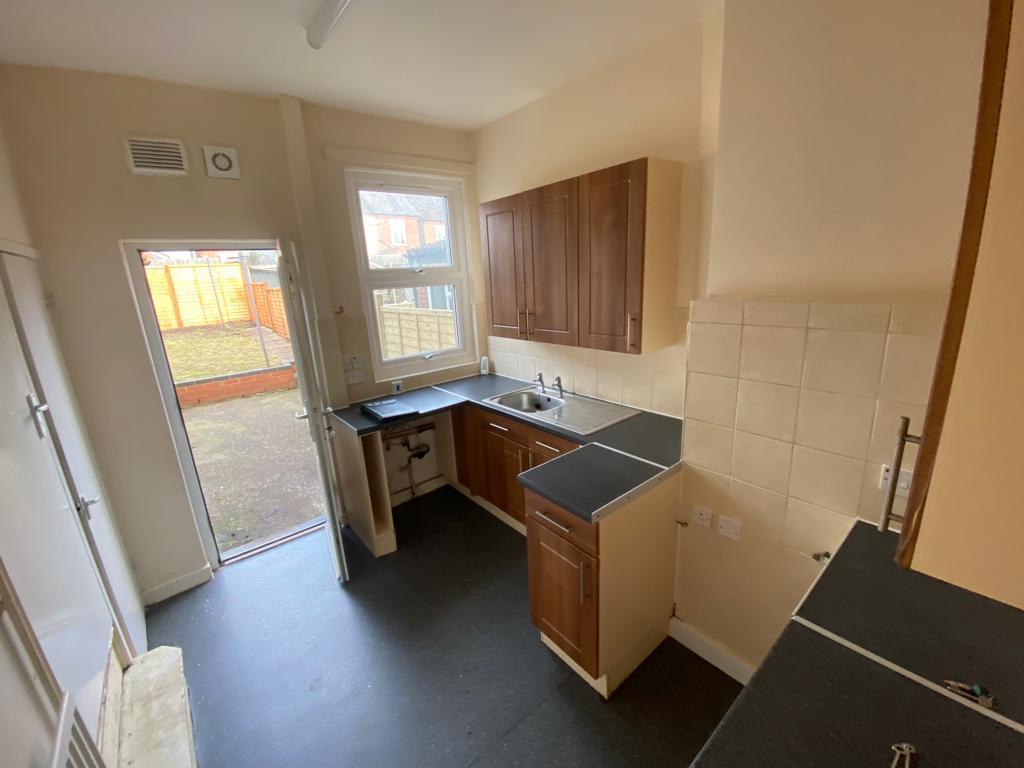 Kitchen 1.jpg