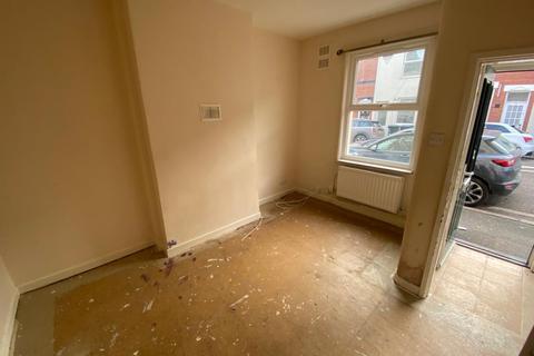 81 Blythe Road, Coventry, CV1 5AU