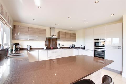 5 Highgrove Close, Benington, Stevenage, SG2 7BP