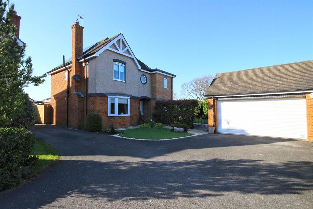 Hemmingway Walk, Hessle 5 bed detached house £425,000