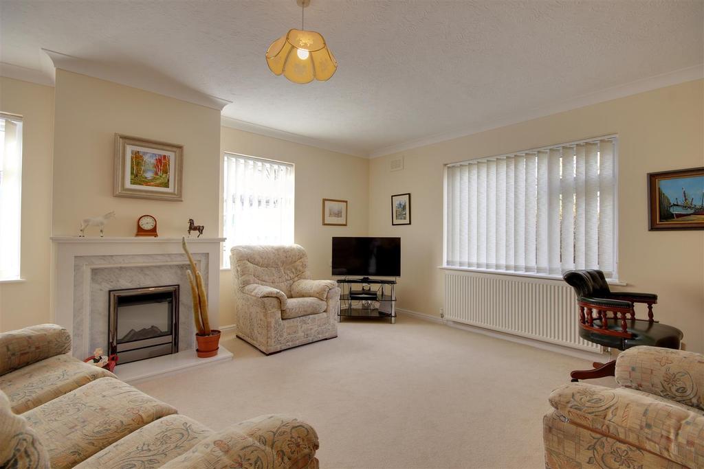 John Gray Court, Willerby 2 bed detached bungalow £295,000