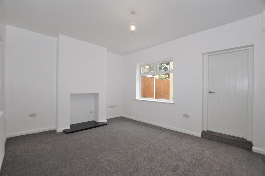 Beecher Street, Halesowen 2 bed terraced house £190,000