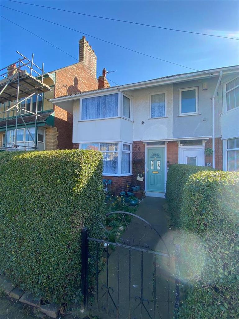 Queen Street, Withernsea 3 bed terraced house £105,000